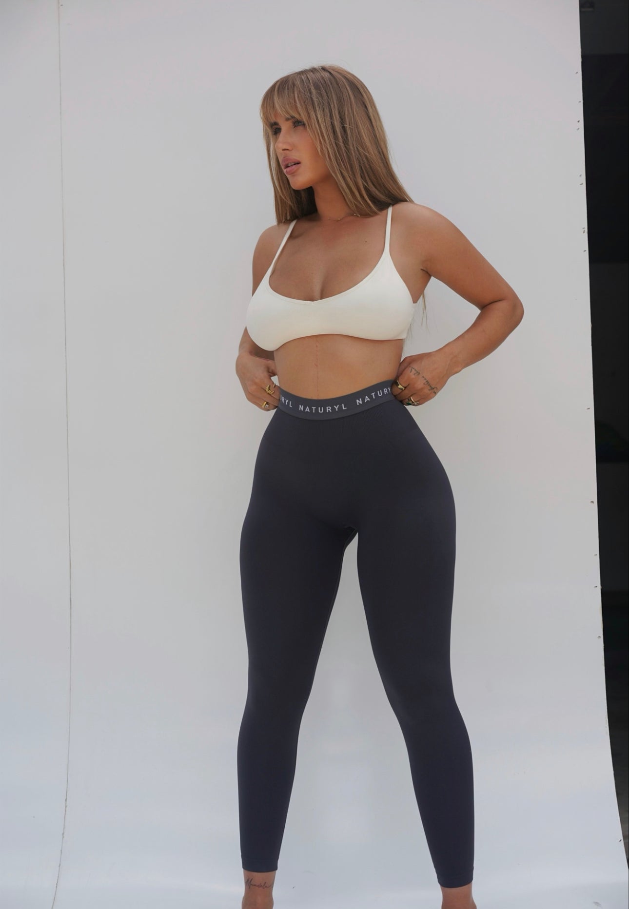 THE SOFT SCULPT LOUNGE LEGGINGS · NATURYL