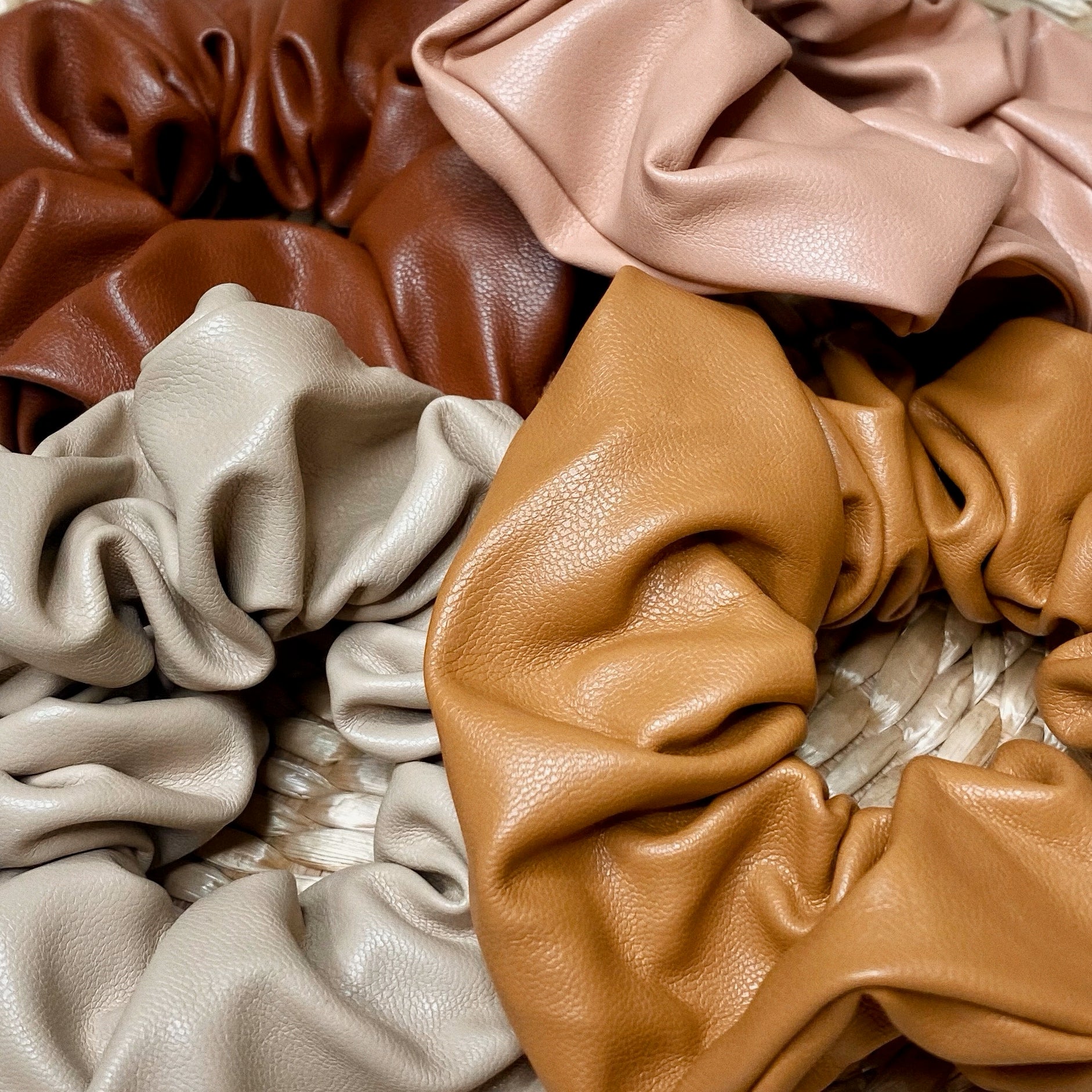 FAUX LEATHER SCRUNCHIES (4-PACK)