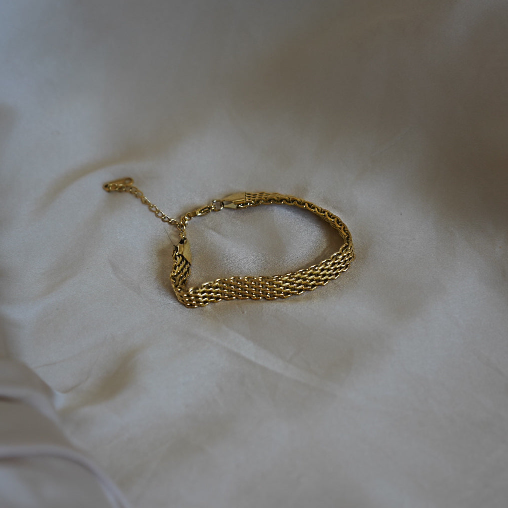 THE ESSENTIAL LINK BRACELET