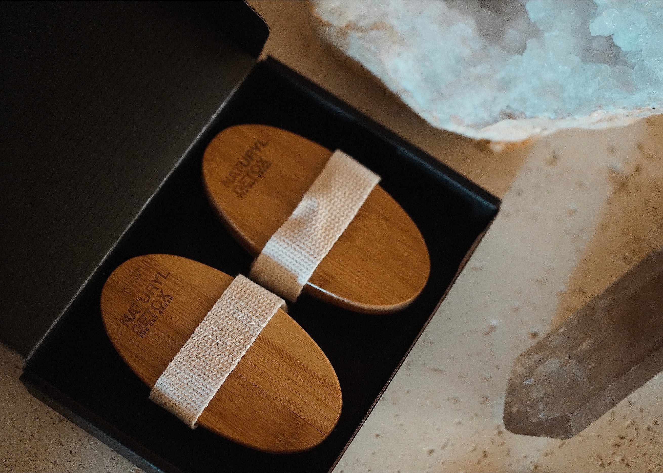 THE DRY BRUSH SET
