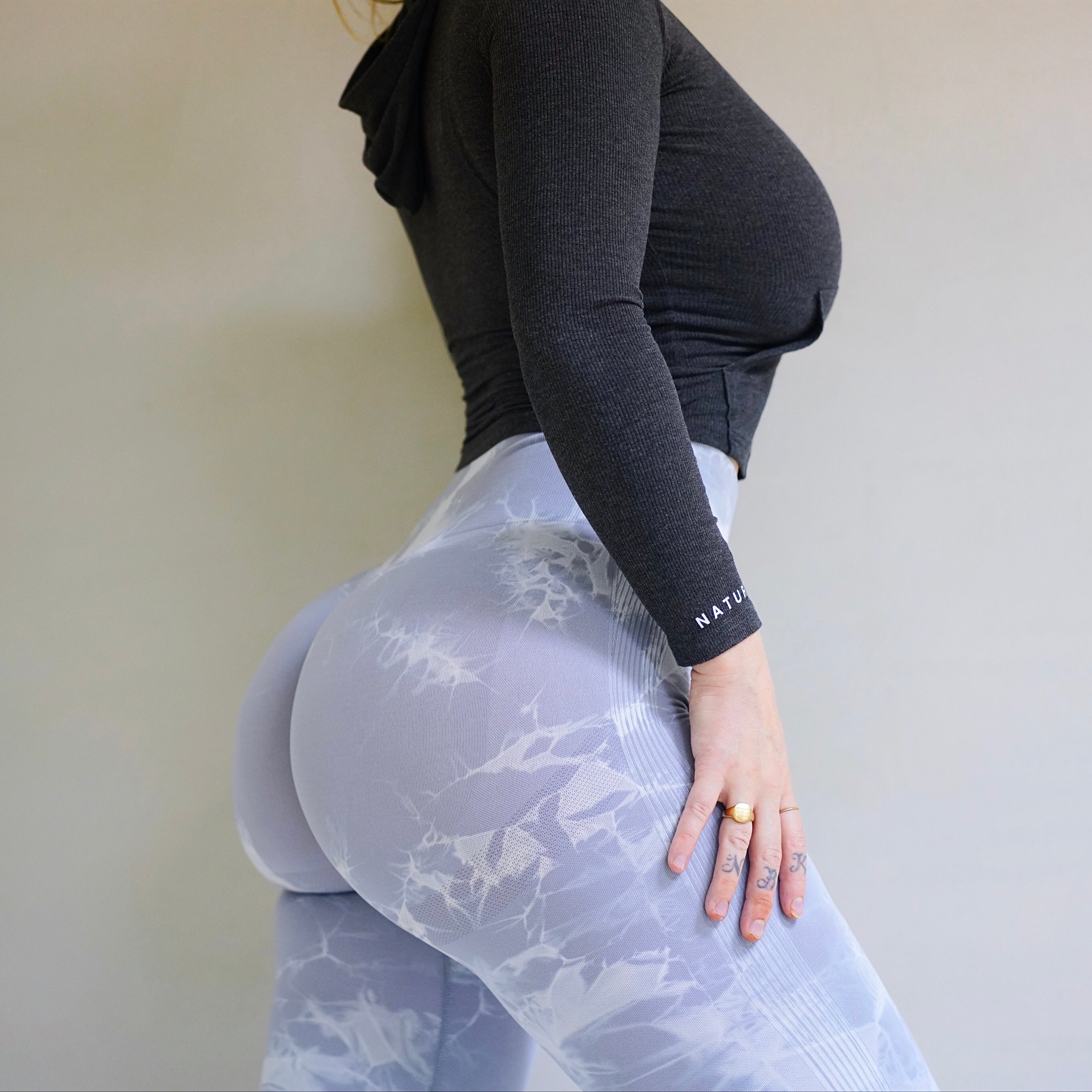 THE GEMSTONE LEGGINGS