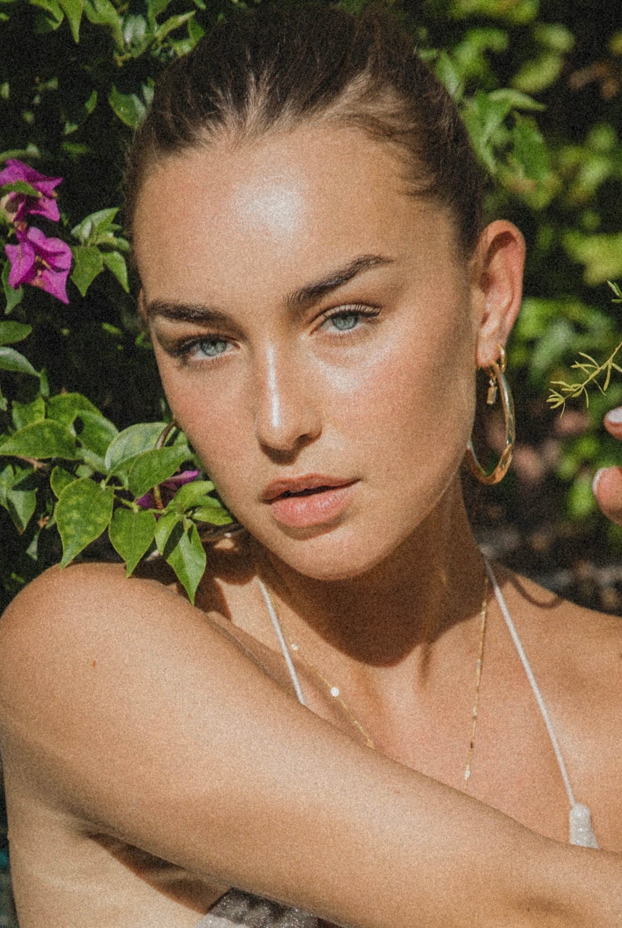 THE MINIMALIST TWIST HOOPS