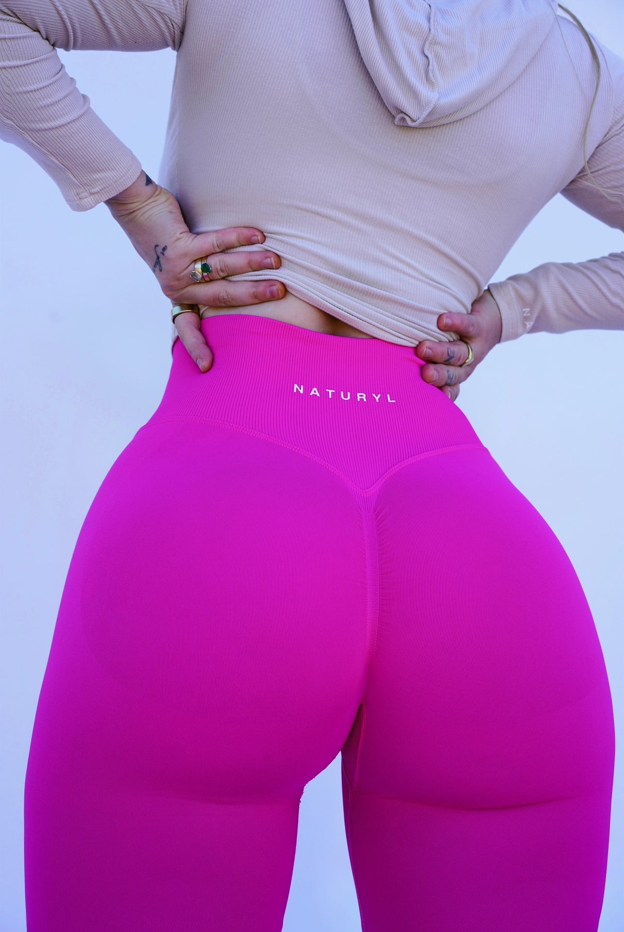 THE NIYKEE LEGGINGS