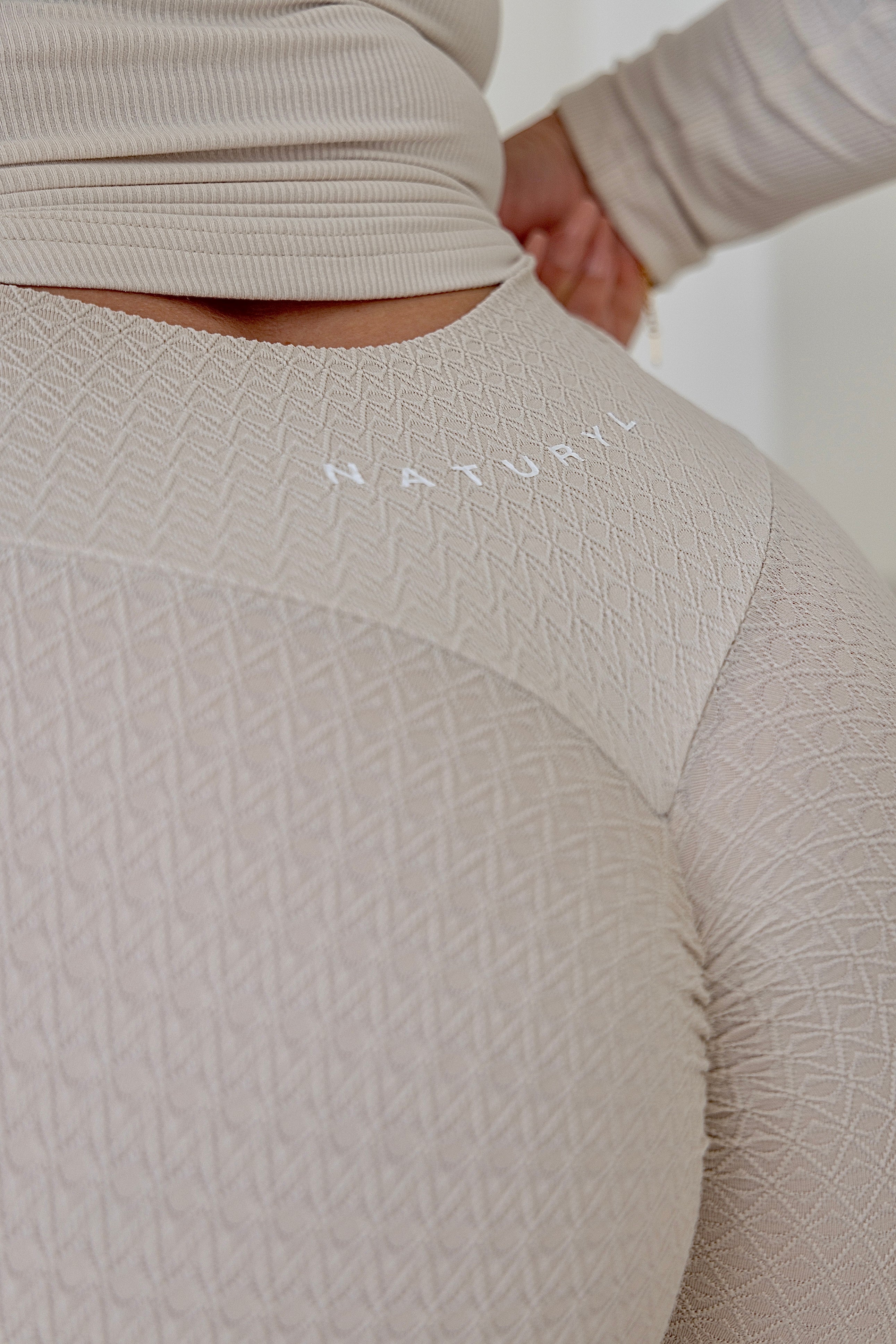 THE TEXTURED LOUNGE LEGGINGS