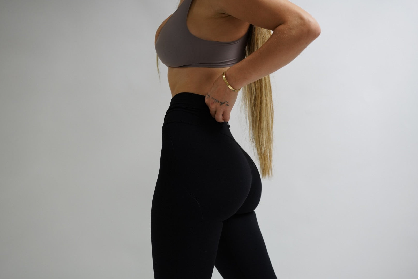 THE V CAPRIS