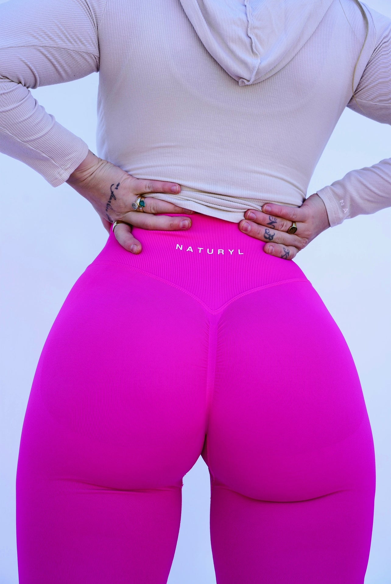 THE NIYKEE LEGGINGS · NATURYL