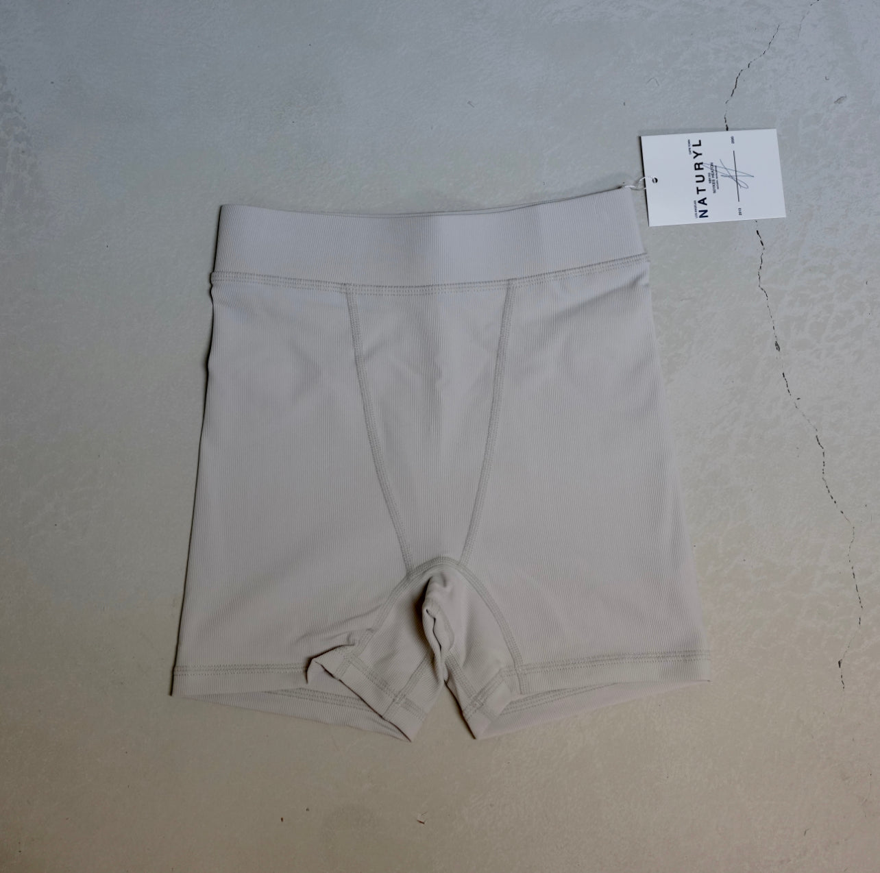 THE RIBBED LOUNGE SHORTS