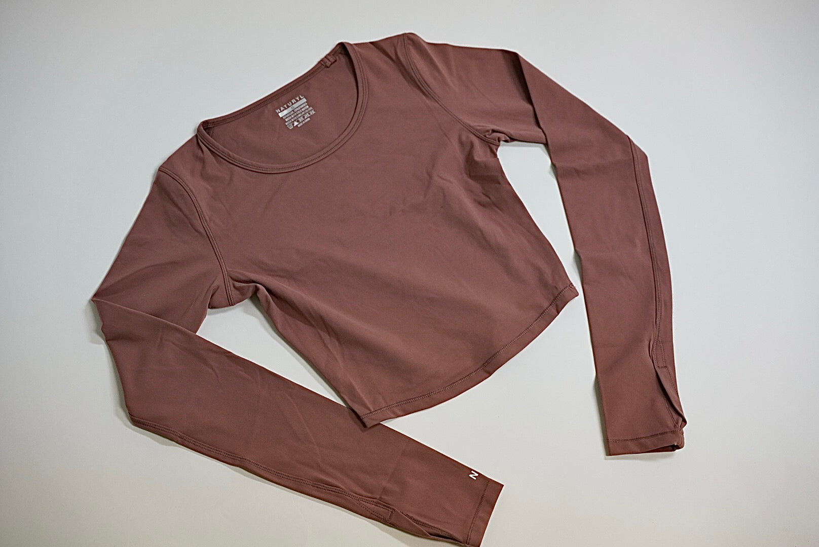 THE CROPPED LONG SLEEVE